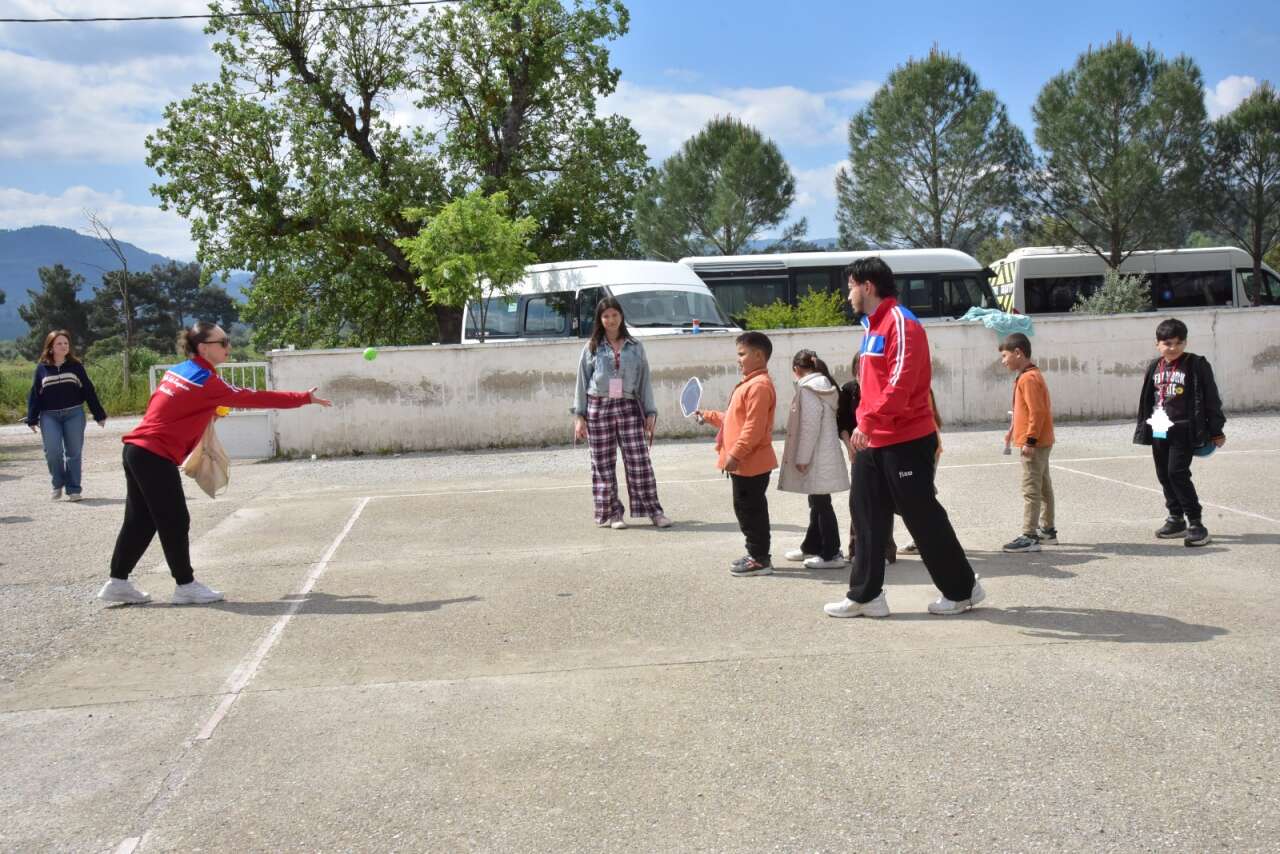 MSKÜ’den Kırsaldaki Öğrencilere Sağlık ve Eğitim Desteği 4